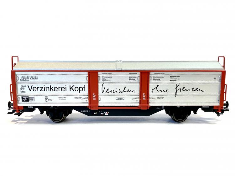 COFFRET WAGON MUSEE 2020 WAGON A PAROIS COULISSANTE + CAMIONETTE HANAMAG F55