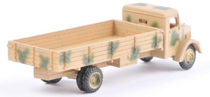  MAN 4500 CAMION A PLATEAU ET RIDELLE CAMOUFLAGE BEIGE ET VERT 