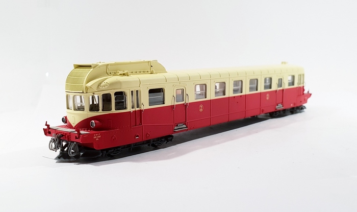 AUTORAIL IROQUOIS X2307 REMORQUE XR6012 LA ROCHELLE - AVIGNON SNCF