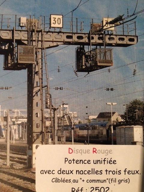POTENCE UNIFIEES SNCF AVEC DEUX NACEKKES 3 FEUX