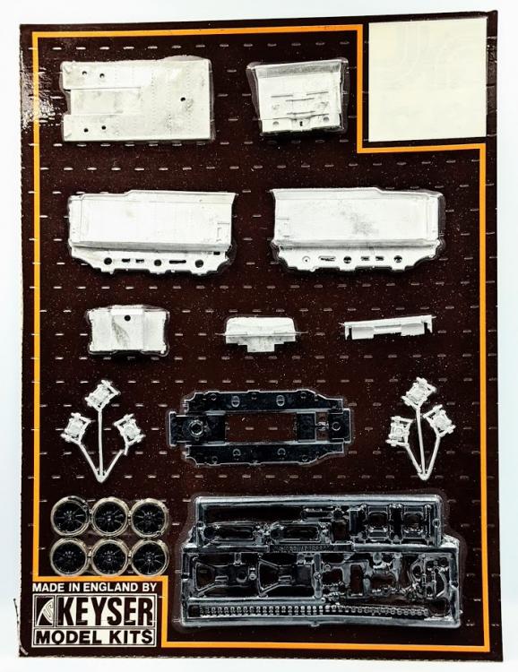 KIT MOTORISE A MONTER LOCOMOTIVE A VAPEUR 230 G DEPOT DE TOURS P.O