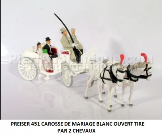 CAROSSE DE MARIAGE BLANC OUVERT TIRE PAR 2 CHEVAUX