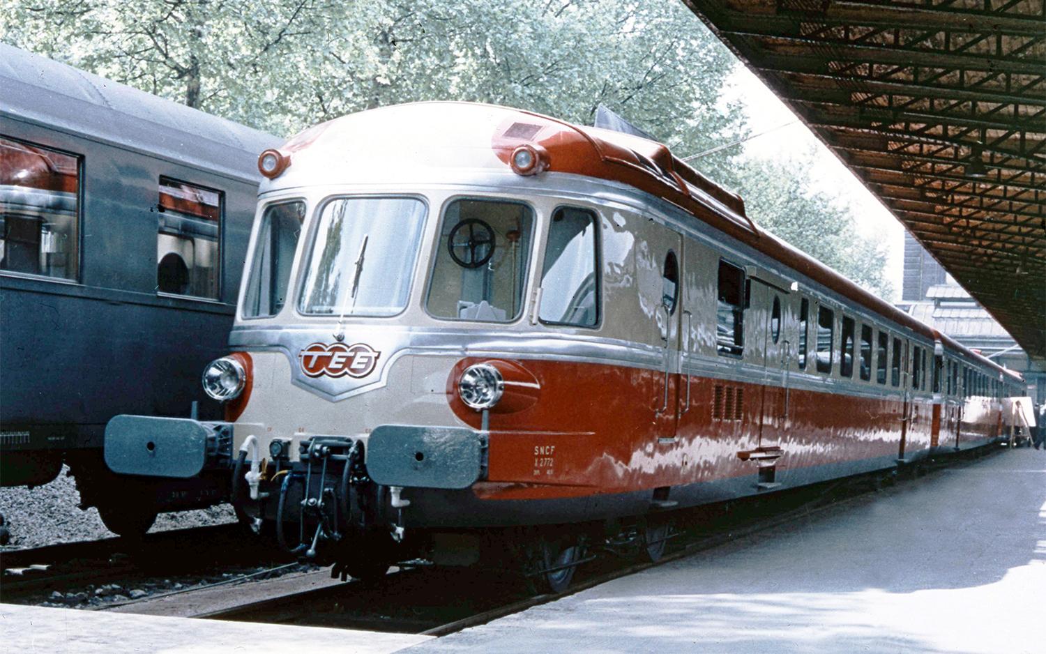 CHREZO 3800-03 Autorail SNCF X3806 Picasso – Ducasse Modélisme – Les p'tits trains de Laurent