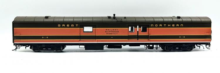 FOURGON BAGAGES RAILWAY EXPRESS AGENCY GREAT NORTHERN 316 - ECLAIREE