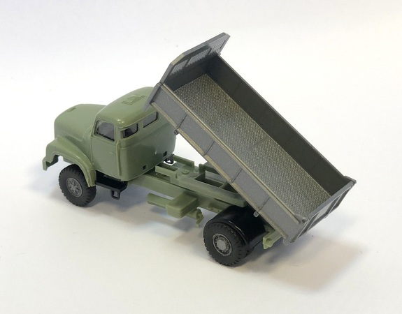 PORTEUR SAURER D290/330 VERT KAKI AVEC BENNE DE CHANTIER GRIS MÉTALLISÉ