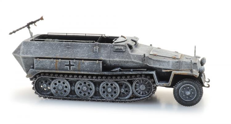 HALFTRACK VEHICULE DE TRANSPORT DE TROUPE Sd.Kfz 251/2 AVEC LANCEUR DE GRENADES CAMOUFLAGE D HIVER