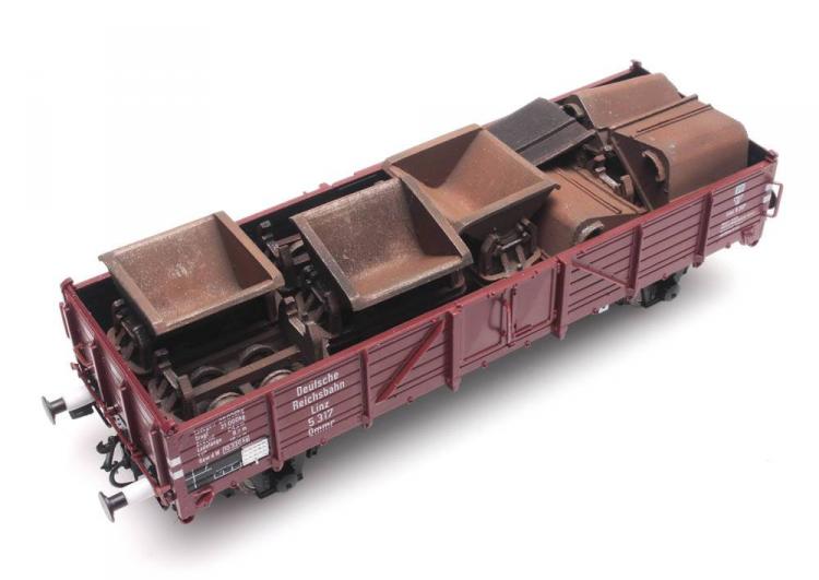 CHARGEMENT DE WAGONNETS LORRIES ENDOMMAGER