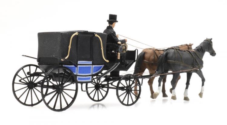 CAROSSE AVEC 2 CHEVAUX ET COCHER