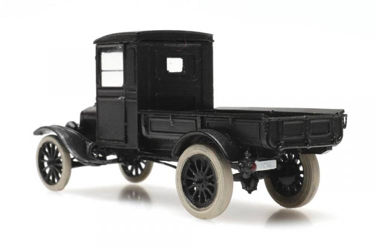 CAMION PORTEUR FORD MODEL TT A PLATEAU NOIR