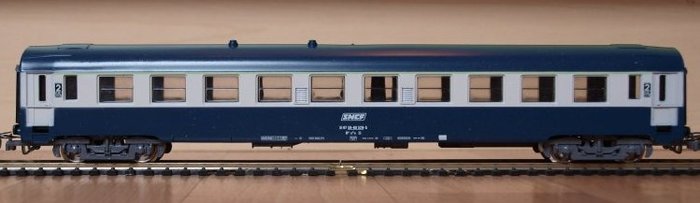 VOITURE VOYAGEURS 2ND CLASSE SNCF - NEUF SOUS CELLOPHANE