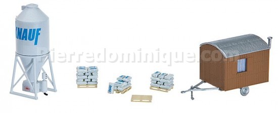 SILO A PLATRE ET REMORQUE DE CHANTIER