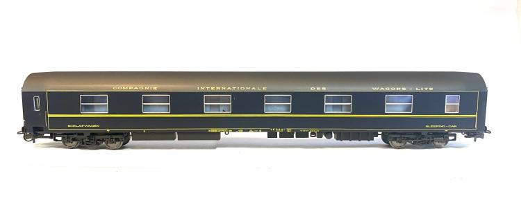 VOITURE COUCHETTES T2 EX CIWL - MONTE D'ORIGINE PAR LE RMA - SANS INSCRIPTION ET SANS MONOGRAMME