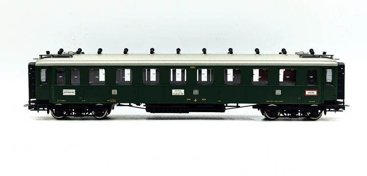 RAME DE 7 ELEMENTS - VOITURES VOYAGEURS DB