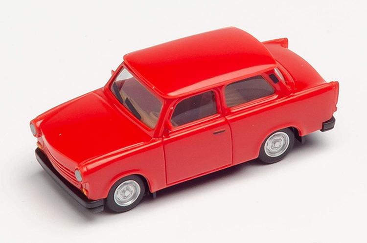 TRABANT 1.1 BERLINE 2 PORTES ROUGE