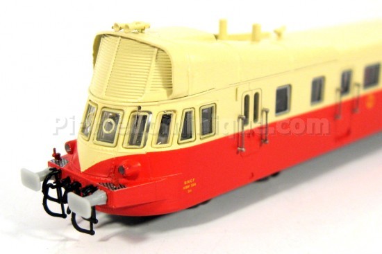 AUTORAIL ABJ 3 RENAULT X 3214 TOIT CREME SNCF
