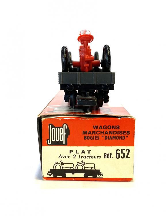 WAGON PLAT CHARGE DE 2 TRACTEURS AGRICOLES SNCF