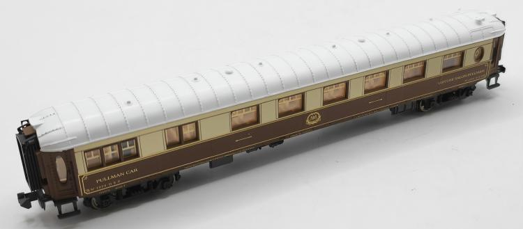 VOITURE SALON FLECHE D'OR N°4008