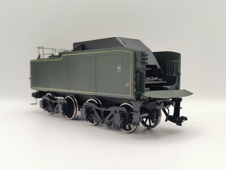LOCOMOTIVE VAPEUR 231 K8 S TENDER 38 SNCF