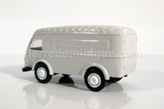 CAMIONNETTE RENAULT GALION GRISE
