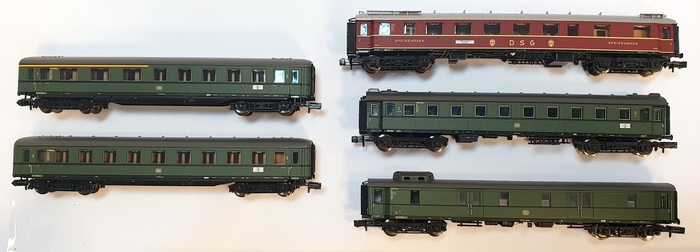 ENSEMBLE DE 5 VOITURES DE GRANDES LIGNES D182 DB