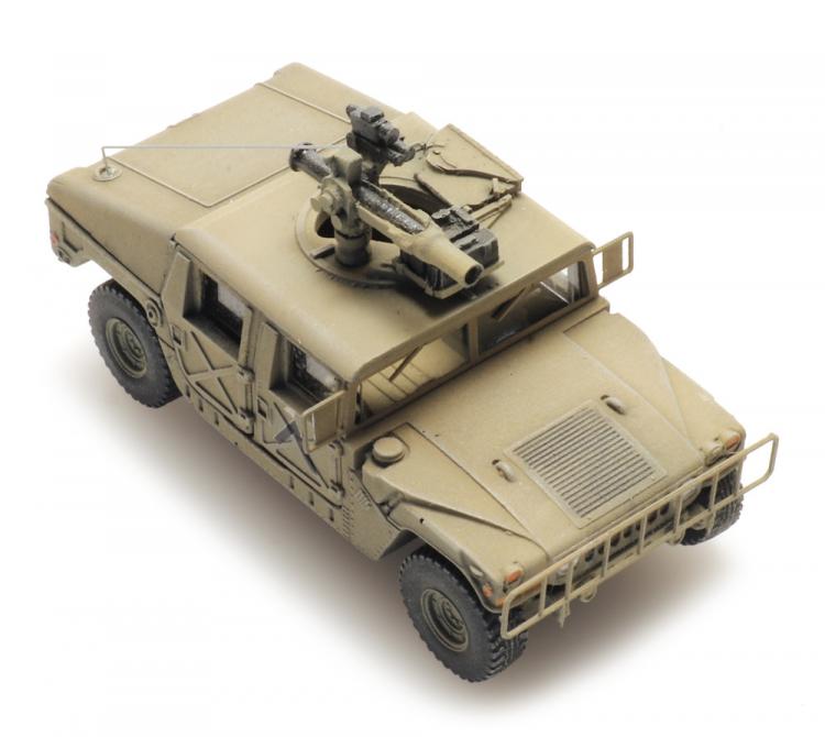 HUMVEE VEHICULE BLINDEANTI CHAR TOW DE L ARMEE AMERICAINE CAMOUFLAGE DESERT