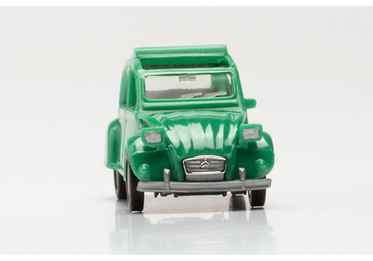 BERLINE 4 PORTES CITROEN 2CV CAPOTE OUVERTE DES ANNÉES 1970 AVEC COFFRE ARRIÈRE VERTE INTÉRIEUR NOIR