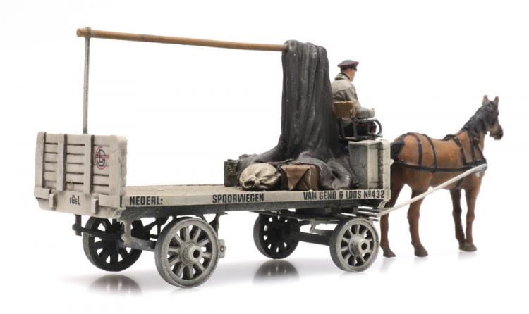 CHEVAL + CHARRETTE VAN GEND EN LOOS