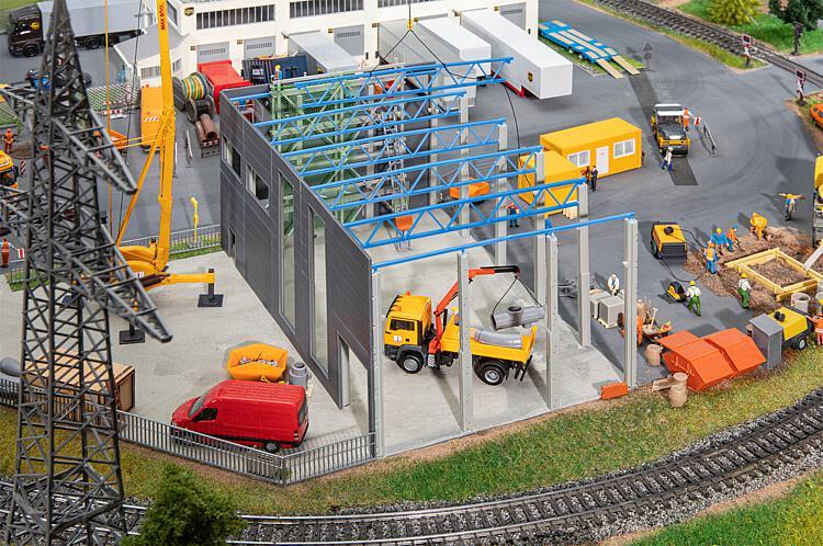 MAQUETTE BATIMENT INDUSTRIEL EN CONSTRUCTION