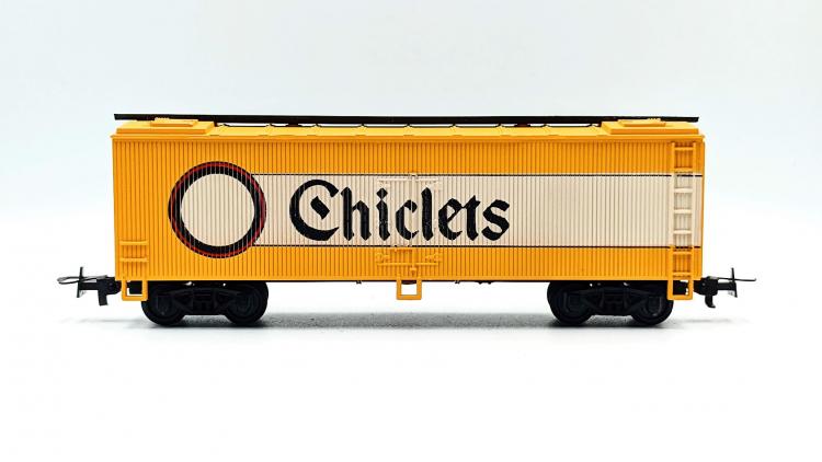 WAGON COUVERT CHICLETS