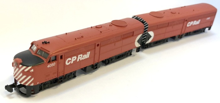 LOCOMOTIVE DIESEL FA2  DUMMY FB2 CP RAIL #4050 #4468