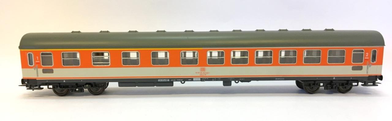 Voiture voyageur à bogies Bastille 3eme classe SNCF REE Modeles / ESU train ho en boîte ref 36125 - Modélisme