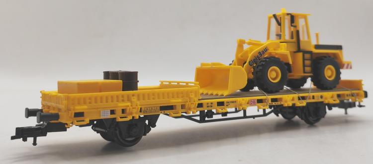 WAGON PLAT AVEC CHARGEMENT ET PELLETEUSE DB