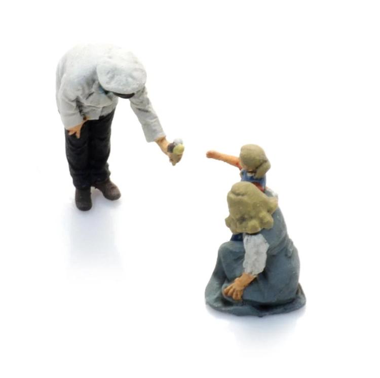 VENDEUR DE GLACE AVEC MERE ET ENFANT (3X)