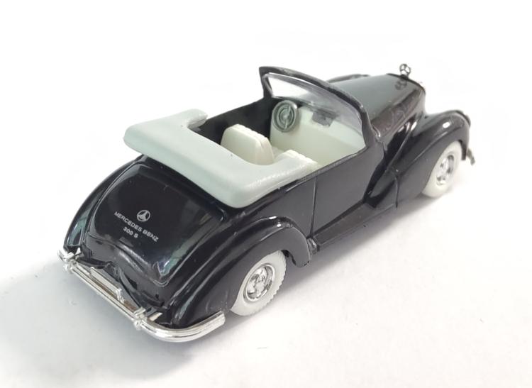 MERCEDES 300S CABRIOLET NOIR