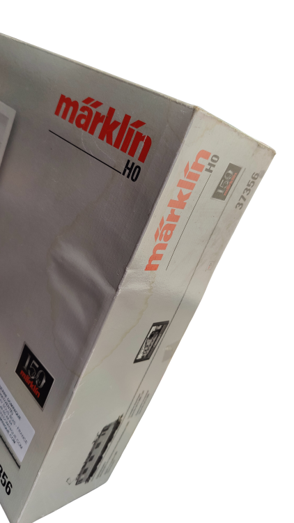 COFFRET LOCOMOTIVE ELECTRIQUE SERIE RE 4/4 II SBB DIGITAL MFX + VITRINE - EDITION 150 ANS MARKLIN