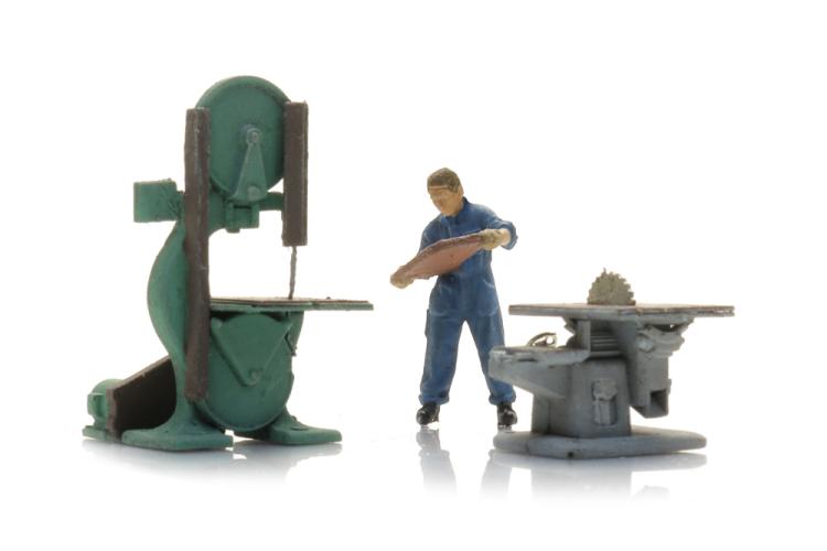 MACHINES À BOIS AVEC FIGURINES (A RESERVER)