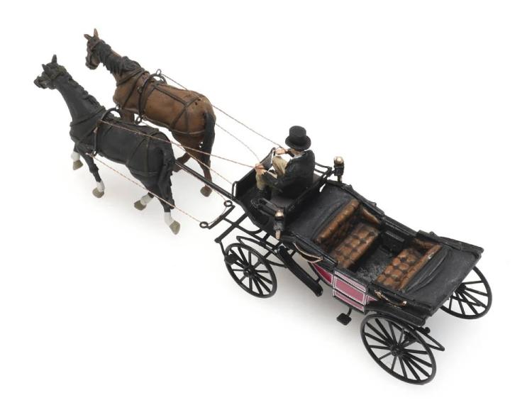 CALECHE AVEC 2 CHEVAUX ET COCHER