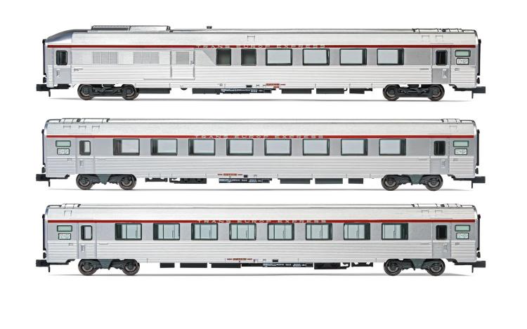 ENSEMBLE DE 3 VOITURES TEE CISALPIN MILAN PARIS LIVREE ARGENT SNCF