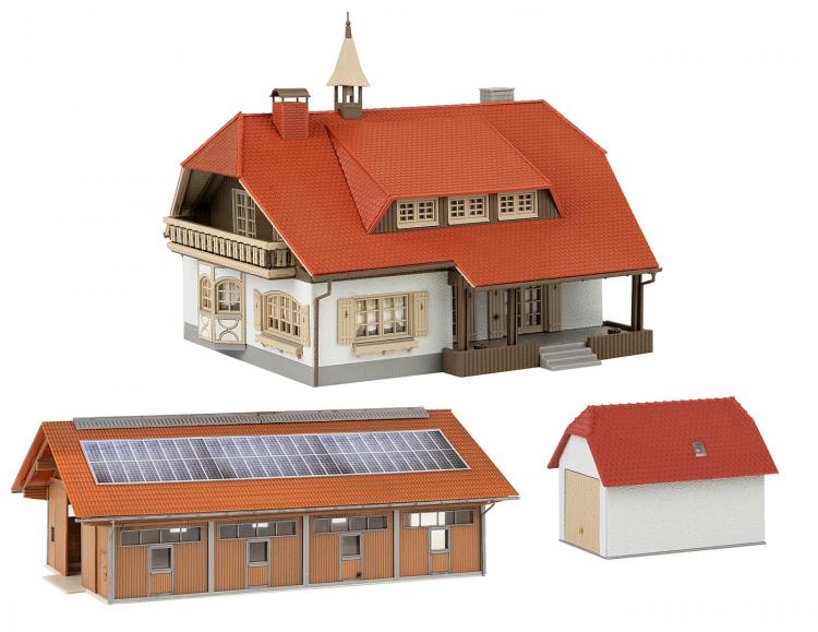 MAQUETTE FERME + ETABLE ET GARAGE