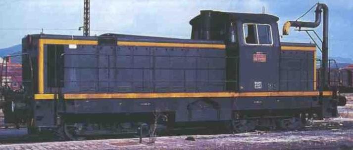 LOCOMOTIVE DIESEL BB 71018 SNCF LIVRÉE CELTIQUE JAUNE DÉPÔT TOURS SAINT-PIERRE - (A RESERVER)