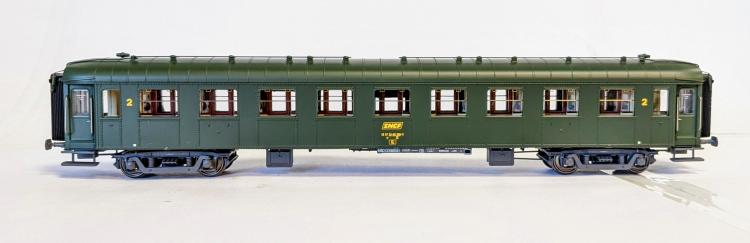 VOITURE VOYAGEURS OCEM N°50 87 29-60 090-0 2°CL VERT 301 CHASSIS GRIS MARQUAGE UIC SNCF – MODELS WORLD
