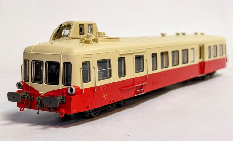 AUTORAIL PICASSO MODERNISE X3800 RG 1°CL MIXTE 2°CL NANTES AVEC PRISE KHEOPS POUR ALIMENTATION XR96000 SNCF