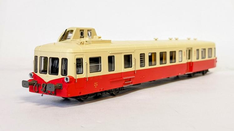 AUTORAIL PICASSO MODERNISE X3800 RG ROUGE/CREME TOIT CREME 2°CL MOHON SNCF