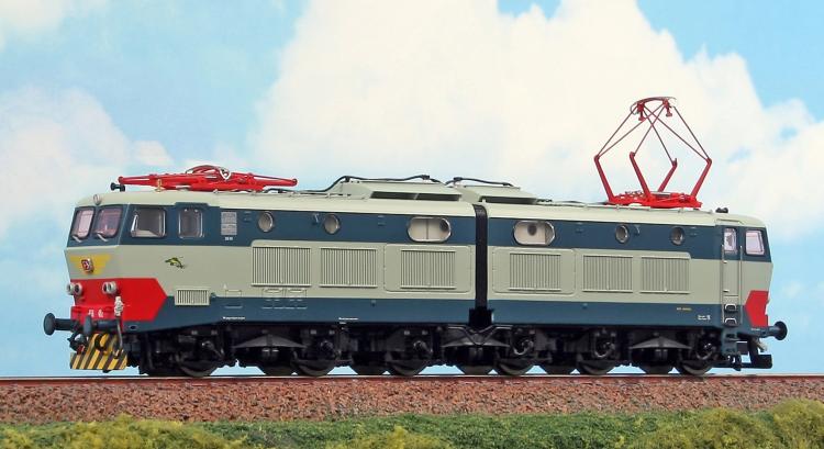 LOCOMOTIVE ÉLECTRIQUE E 656 482 5EME SEIRE FS