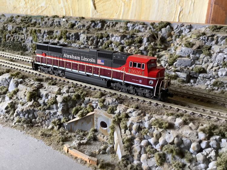 LOCOMOTIVE DIESEL SD70M N°1616 ABRAHAM LINCOLN - (A RESERVER)