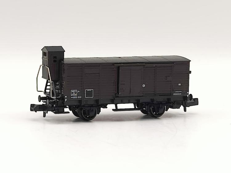 WAGON COUVERT AVEC GUERITE A ESSIEUX SNCF