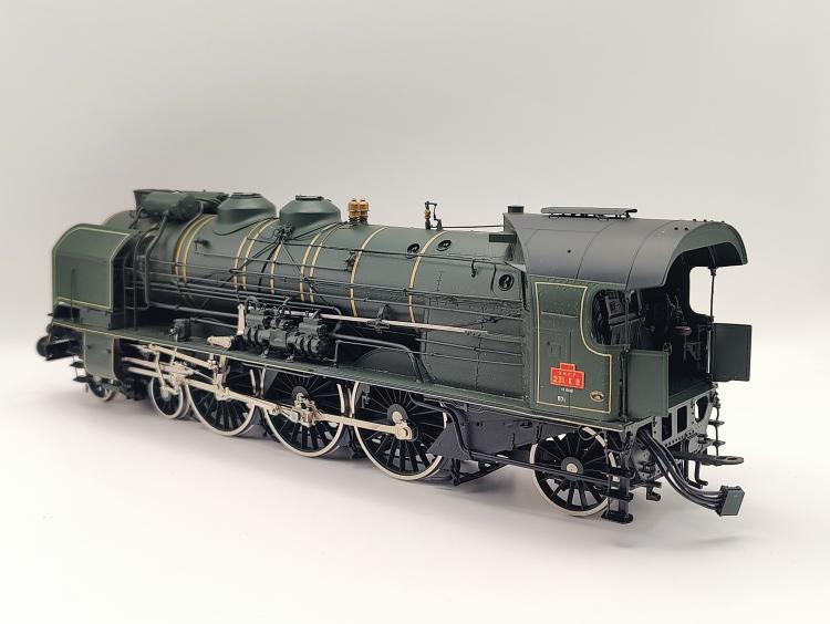 LOCOMOTIVE VAPEUR 231 K8 S TENDER 38 SNCF