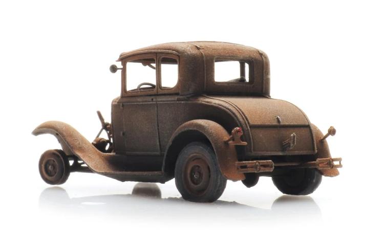 LIMOUSINE FORD MODEL A - VERSION CASSE ABANDONNE ROUILLE