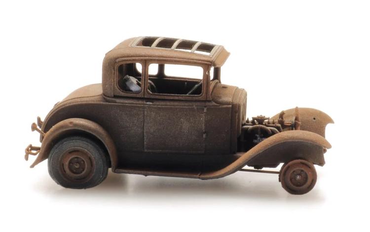 LIMOUSINE FORD MODEL A - VERSION CASSE ABANDONNE ROUILLE