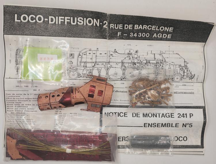 KIT A MONTER LOCOMOTIVE A VAPEUR 241 P